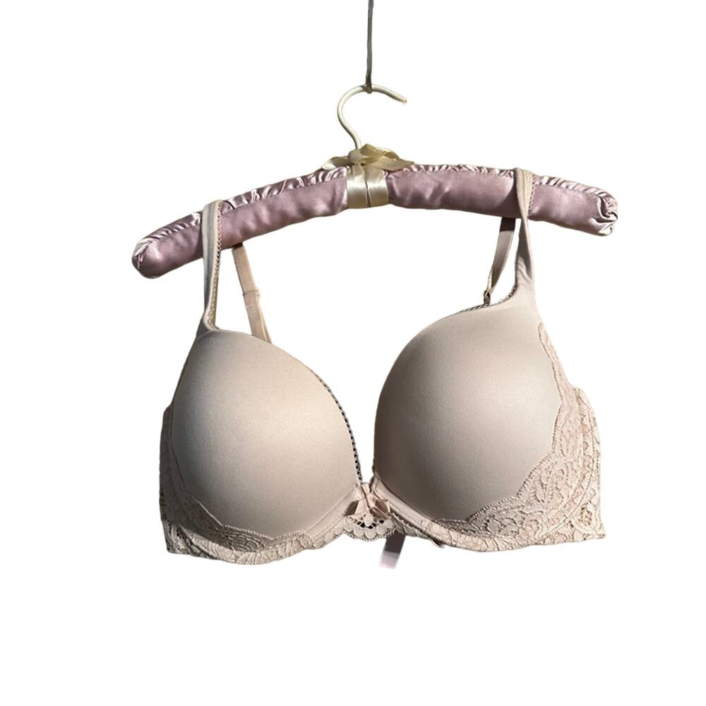 Victoria's Secret Nude Very Sexy Push-Up Bra Size 34D